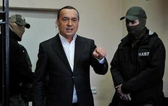 Суд оставил Мартыненко под поручительством