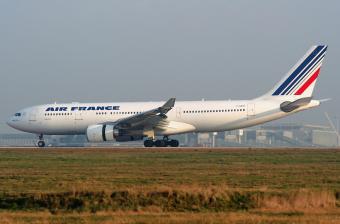 Air France после протестов решила сократить менее тысячи сотрудников