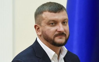 Петренко советует проверять женихов и невест в реестре беглецов от алиментов