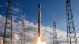 SpaceX запускает модернизированную ракету Falcon 9