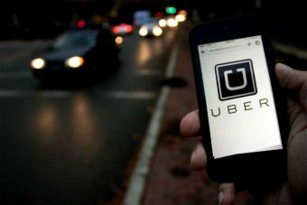 Сотрудники Uber протестуют против увольнения CEO компании