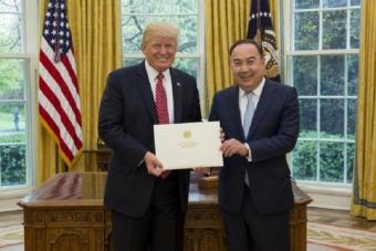 Посол Республики Казахстана передал Трампу привет от Назарбаева