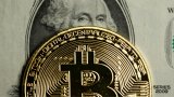 Биткоин побил отметку в 7 тысяч долларов