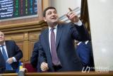 Гройсман задекларировал 15,8 млн гривен доходов за 2016 год
