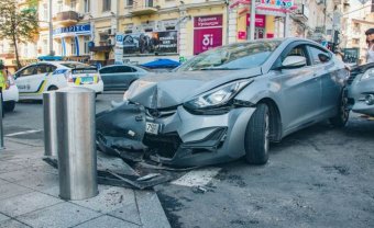В Украине остановки транспорта оградят защитными столбиками