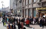 Крах Хрещатика: у банка собрались сотни вкладчиков