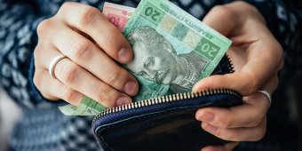 Рева розповів, коли уряд планує збільшити мінімальну зарплату до 4100 грн