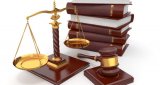 У російському суді адвокат з&rsquo;їв матеріали справи