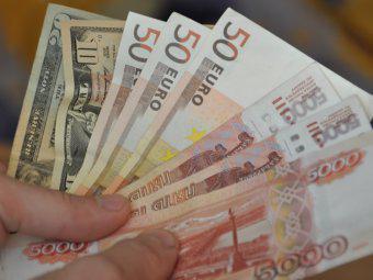 У Росії офіційний курс євро на середу виріс до 69,2 рублів