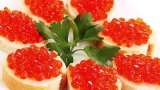 Красная икра к Новому году - 2018 взлетит в цене в два раза из-за дефицита лосося