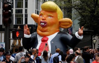 В Нью-Йорке бастуют против Трампа, есть задержанные