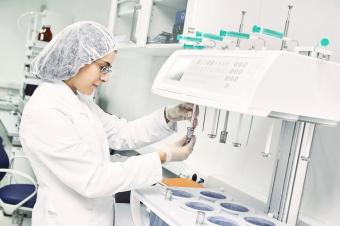 Казахстанцы стали больше доверять отечественным фармкомпаниям