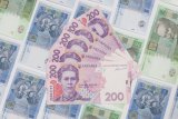 Украинцы забрали из банков гривневые депозиты на фоне роста курса доллара