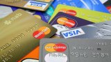 10-тысячное ограничение действует даже для подотчетных средств, снятых с платежной карточки