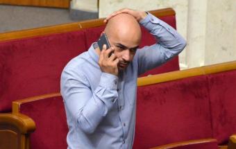 Найєм задекларував самого себе