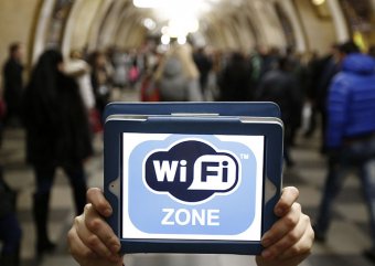 Покликали и хватит: В метро Киева могут отключить Wi-Fi