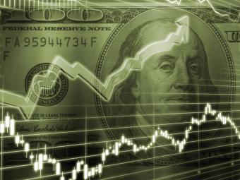 Долар 25 серпня продовжує дорожчати до світових валют