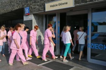 В Польше хотят упростить условия трудоустройства для украинских медиков