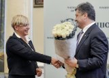 Порошенко поблагодарил Гонтареву и назвал ее "лучшим банкиром в мире"