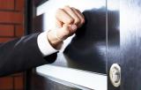 Нардепи пропонують штрафувати та позбавляти волі колекторів за погрози