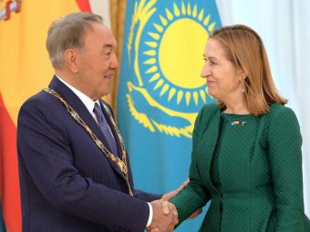 Нурсултана Назарбаева наградили орденом Изабеллы Католической