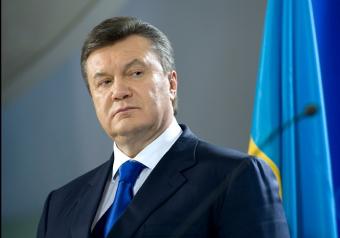 Янукович подал в суд на главу Ощадбанка Пышного