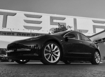 John Thompson: «Tesla is on the Verge of Bankruptcy»