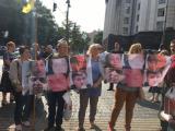 Під Кабміном вимагають відставки Авакова