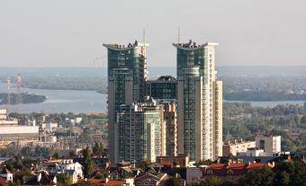 Витрати на оренду нерухомості Києва по операціях First Realty Group в грудні 2016 знизилися на 6%