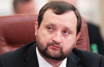 Сергій Арбузов розповів, кому і скільки винна Україна