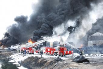 ДСНС не зафиксировала токсичных выбросов в воздухе из-за пожара под Киевом