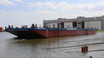 В Україну доставили 60 барж, замовлених ще при СРСР