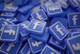 Facebook тестирует платные подписки для групп