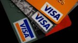 Украинцы переходят на безнал: в 2017 году оплатили картами на 2,1 трлн грн