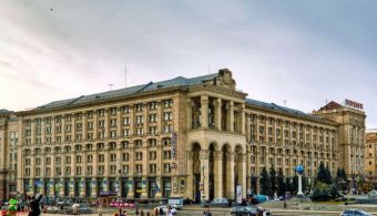 Укрпошта вирішила здати в оренду частину київського Головпоштамту під супермаркет