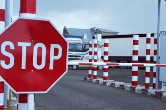 Путін продовжив на півроку транзитні обмеження щодо України