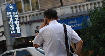 Тенге бере верх над доларом п&rsquo;ятий день поспіль