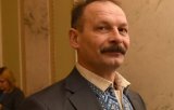 Нардепа від БПП Барну закидали яйцями під Радою
