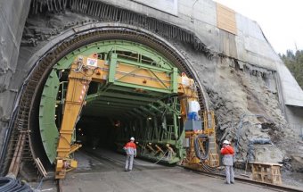 У Карпатах добудували тунель в ЄС