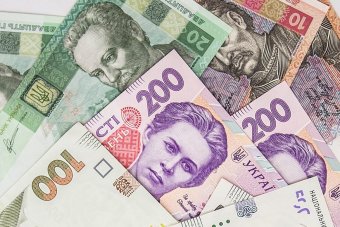 НБУ на 16 января ослабил курс гривны до 28,57 грн/доллар