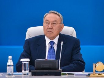 Назарбаев возмущен, что акционеры банков Казахстана воруют &laquo;среди белого дня&raquo;