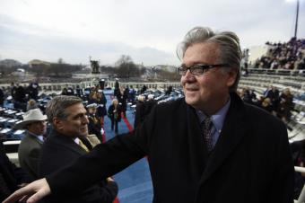 Главный советник Трампа рекомендовал СМИ &laquo;заткнуться&raquo;