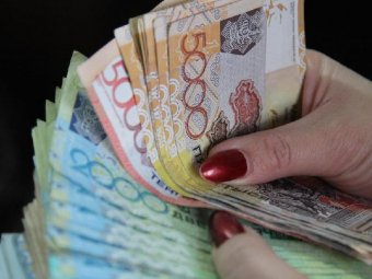 Близько п&rsquo;яти мільйонів тенге викрала глава відділу освіти Каражал, Казахстан
