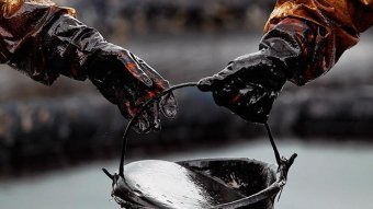 Ціни на нафту знижуються після зростання напередодні
