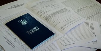 Податкова виявила 4 тисячі нелегальних працівників