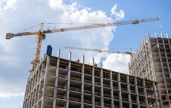 Кабмін збільшив витрати на житло для дітей-сиріт майже на 40%