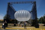 Alphabet почне роздавати Wi-Fi через свої повітряні кулі, США